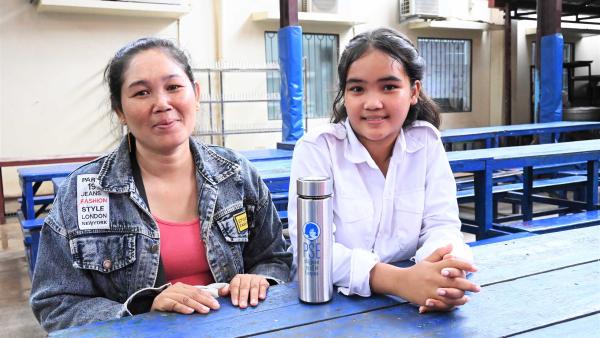 A girl from a state school and her mother visit PSE