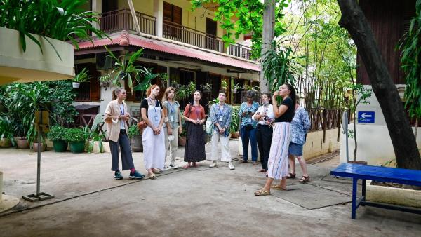 Visiteurs au centre PSE de Phnom Penh