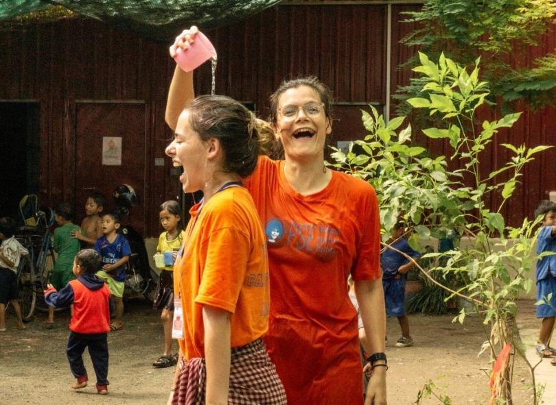 Marguerite pendant les camps d'été au Cambodge