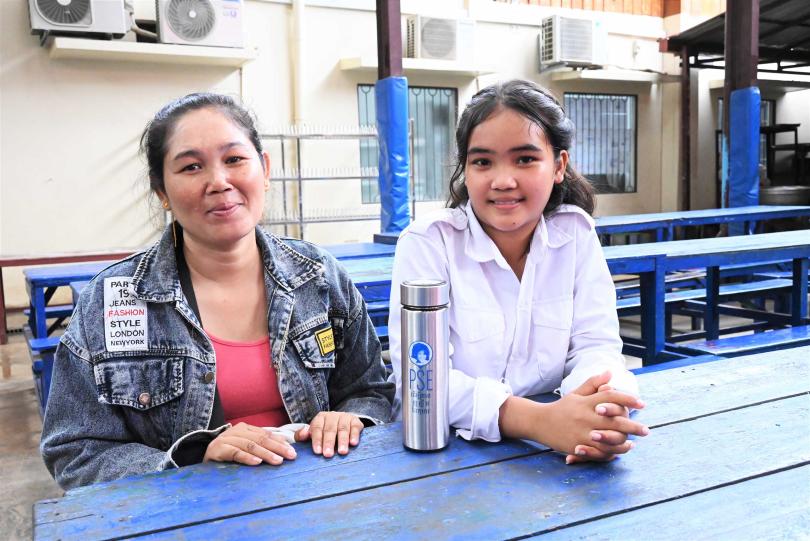 A girl from a state school and her mother visit PSE