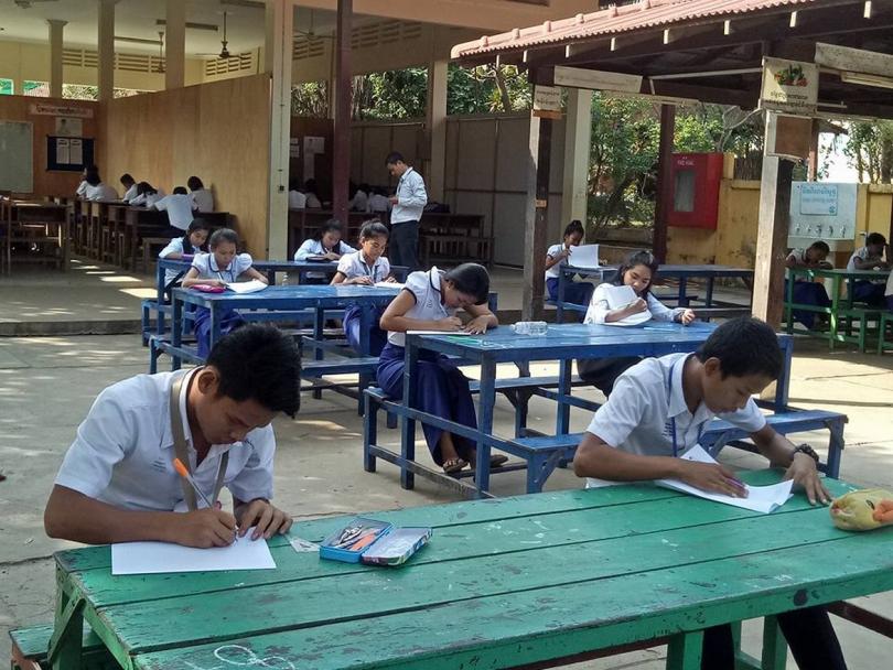 Des élèves de PSE en train de passer un examen 