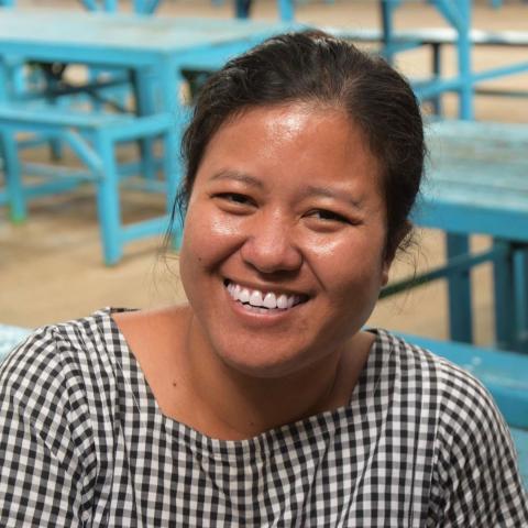 Portrait de Sinoun, qui gère la cantine de PSE